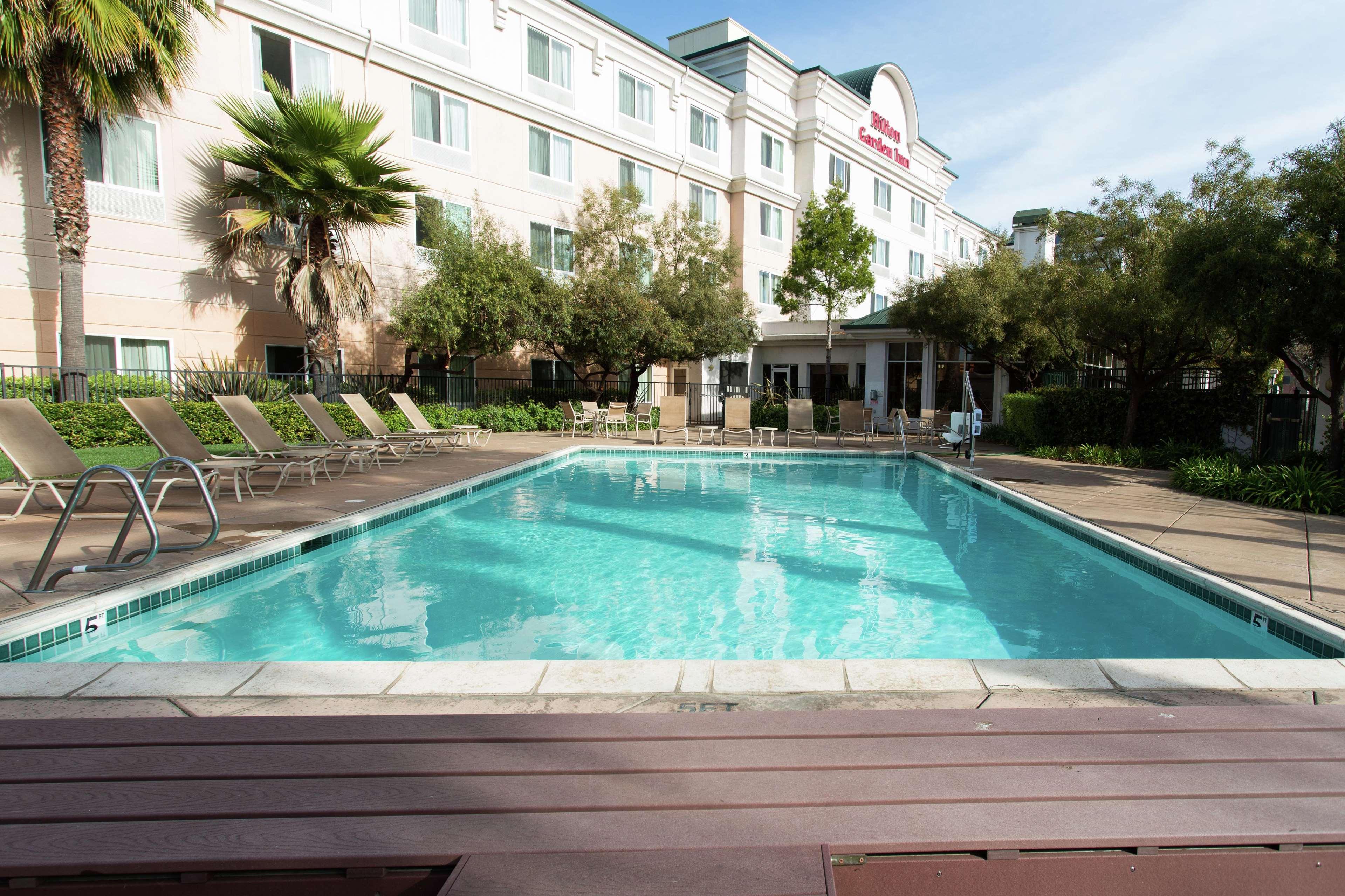 Hilton Garden Inn Fairfield Exterior photo